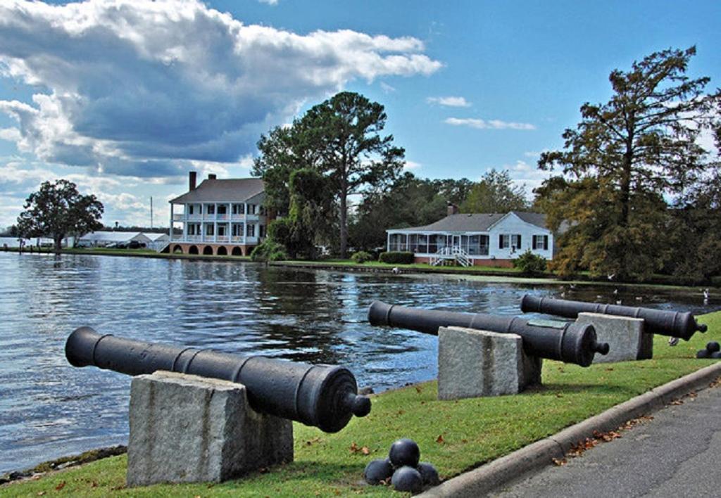 The Edenton Collection-Captain'S Quarters Inn מראה חיצוני תמונה
